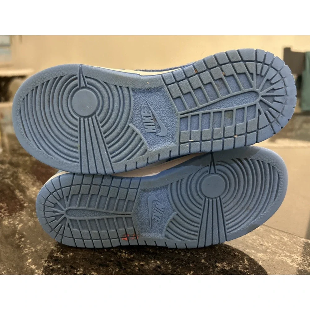 Nike product pair